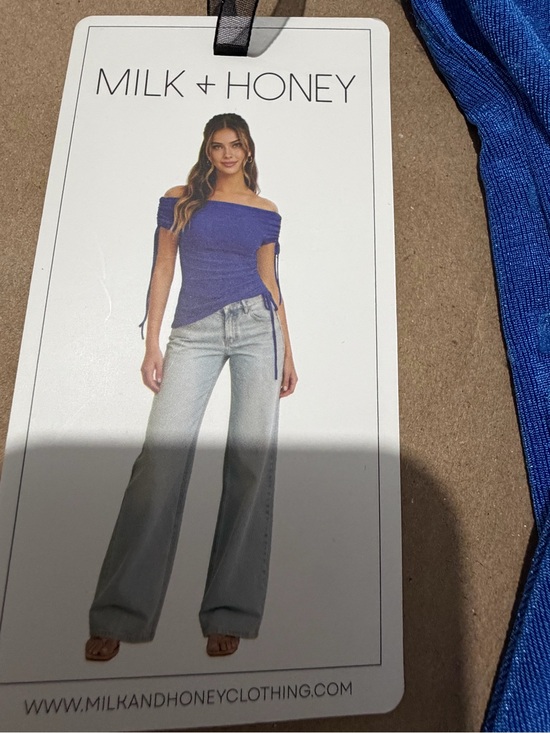 Milk & Honey Tops - Milk + Honey Blue Off Shoulder Ruched Top Size L NWT 💙
